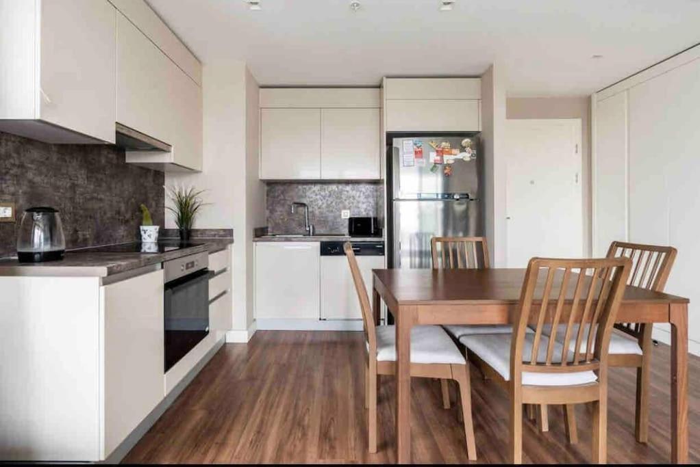 2 With Pool Appartement